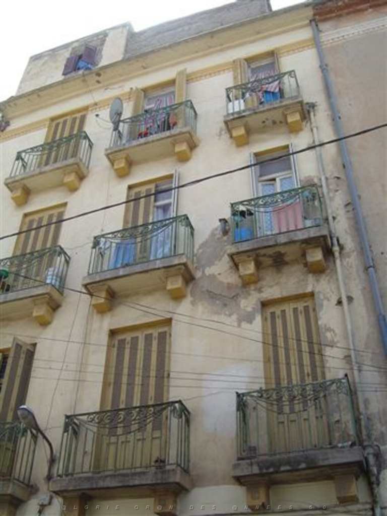 ORAN AOUT 2007 immeuble gambetta.JPG
